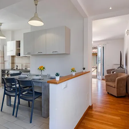 Brd 41 12- Ponte Vecchio Spacious Penthouse