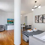 Brd 41 12- Ponte Vecchio Spacious Penthouse *