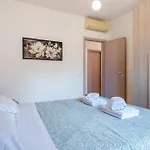 Brd 41 12- Ponte Vecchio Spacious Penthouse דירה פירנצה