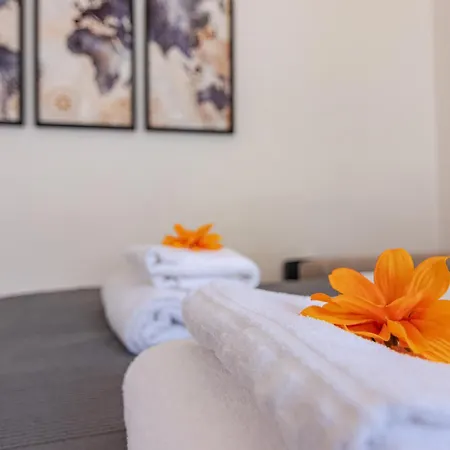 Brd 41 12- Ponte Vecchio Spacious Penthouse شقة فلورنس