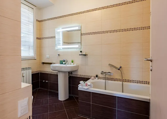 Brd 41 12- Ponte Vecchio Spacious Penthouse *